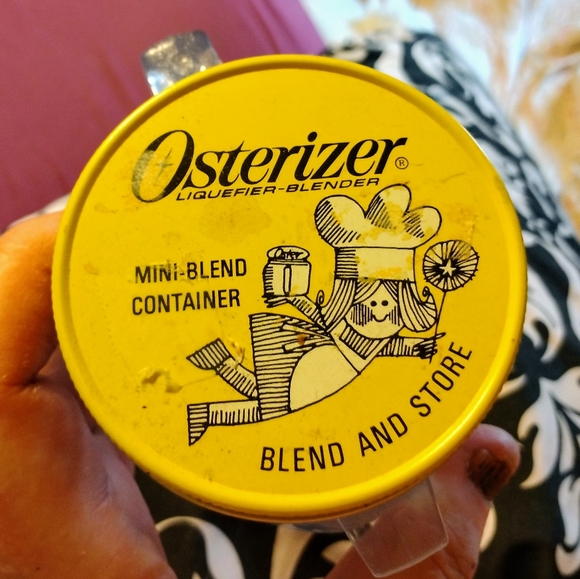 Vintage Anchor Hocking Osterizer Mini Storage & Salt Shaker 3/24 - Picture 5 of 7